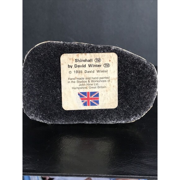 David Winter Cottage Shirehall 1985 Hand Made And Hand Painted Great Britain - Picture 8 of 9